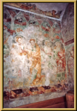 Monstein GR, teilweise erhaltene und restaurierte Fresken an Wänden und der Decke.